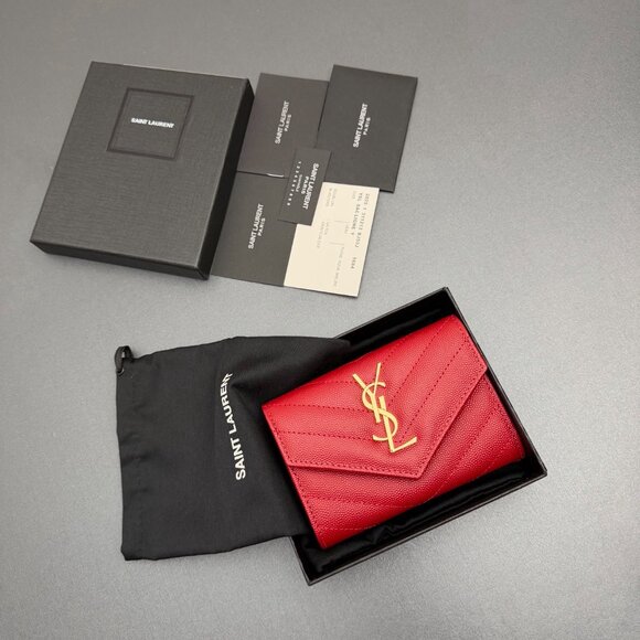 YSL Monogram small envelope wallet. - Picture 4 of 9